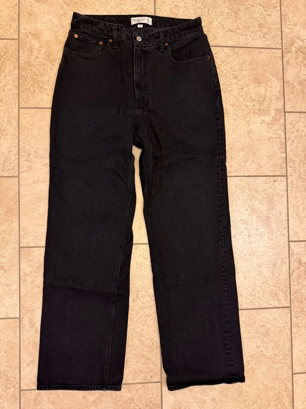 Women’s Abercrombie & Fitch Black Straight Jeans size 30/10 - Picture 1 of 3